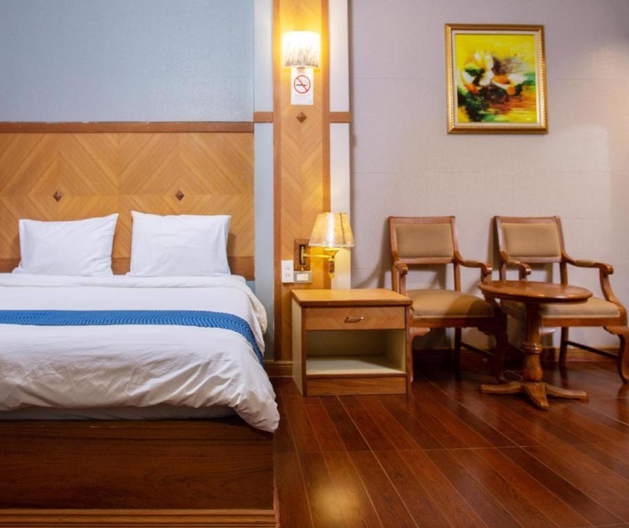 סקון נקהון Nh Elegant Hotel מראה חיצוני תמונה