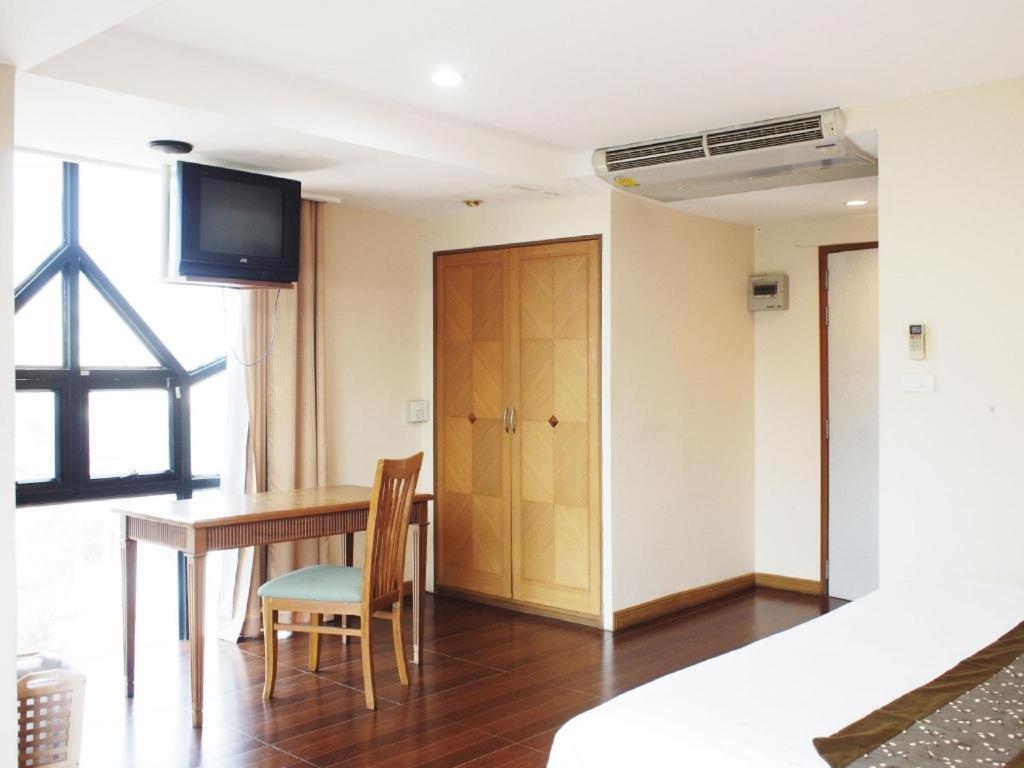סקון נקהון Nh Elegant Hotel מראה חיצוני תמונה