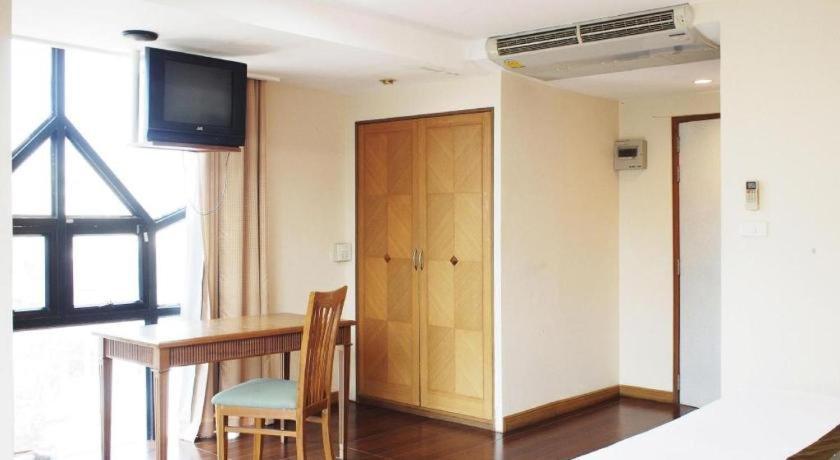 סקון נקהון Nh Elegant Hotel מראה חיצוני תמונה